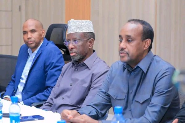 Mucaaradka Oo Hotel Jazeera Kaga Dhawaaqay Bannaanbax Weyn Oo 4-ta June Dhici Doona, Xiisad Siyaasadeed Cusubna Ka Dhalatay Muqdisho