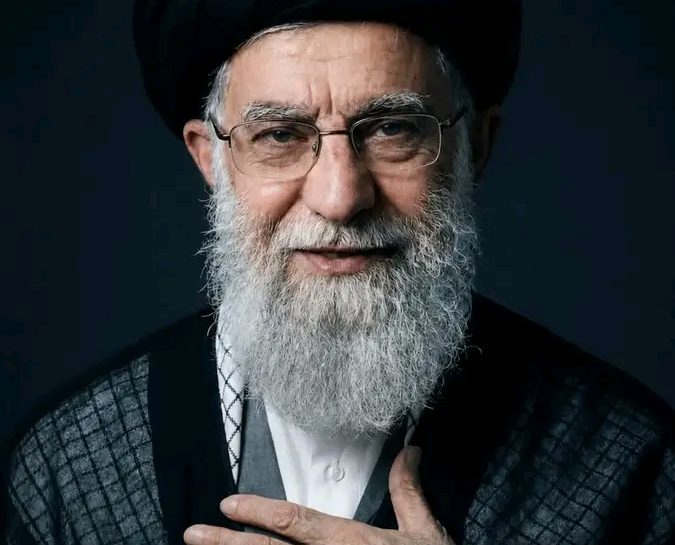 Aas Qaran oo Loo Diyaariyey Ayatollah Ali Khamenei, Kumannaan Qof oo Dalal Kala Duwan Ka Qaybgalaya