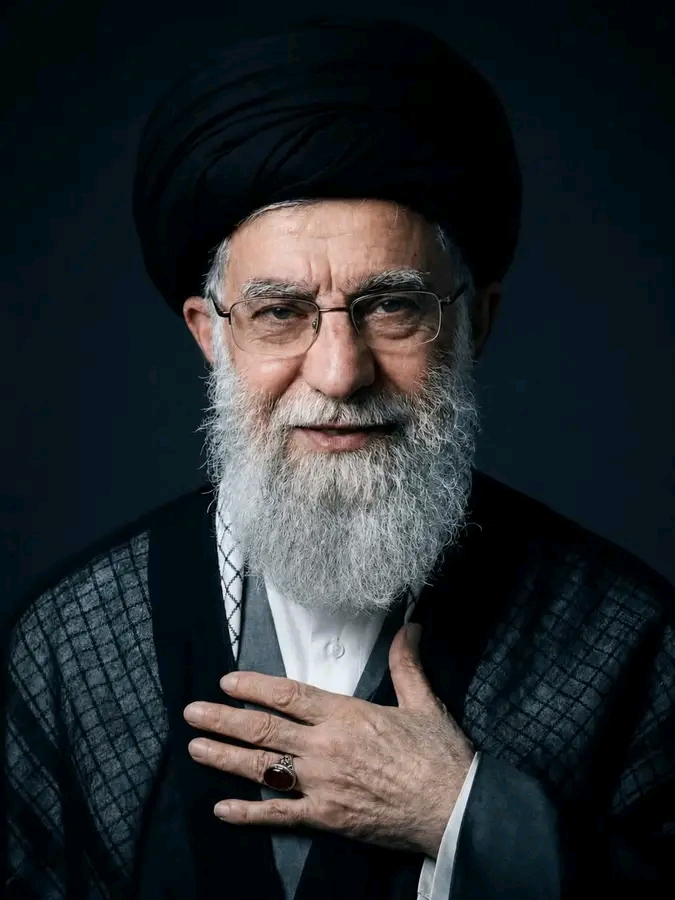 Aas Qaran oo Loo Diyaariyey Ayatollah Ali Khamenei, Kumannaan Qof oo Dalal Kala Duwan Ka Qaybgalaya