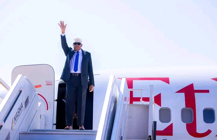 Madaxweyne Cirro oo ka dhoofay Hargeysa, warar kala duwan oo laga helayo safarkiisa